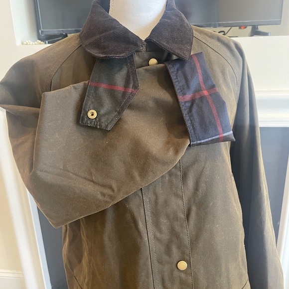 NWT Barbour Women's Acorn Waxed Jacket - Picture 8 of 11